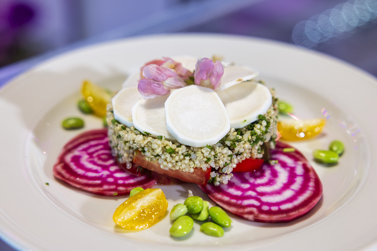 https://www.foodforum.nl/wp-content/uploads/2021/11/Quinoa-salade.jpg